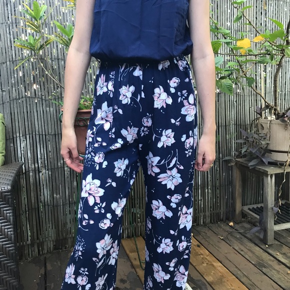 2/20$ Two-Tone Jumper🌸 - Picture 3 of 4